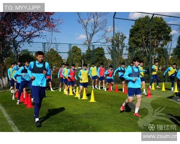 再集结时刻拉米罗带领球队开启新赛季首堂训练课